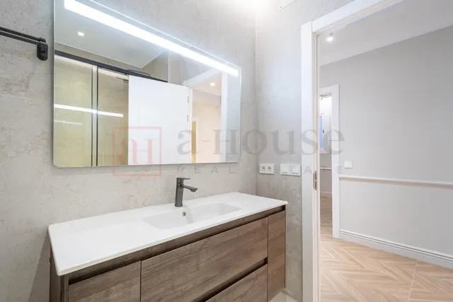 Espectacular piso reformado de 200m2 en la dreta de l´eixample — 46