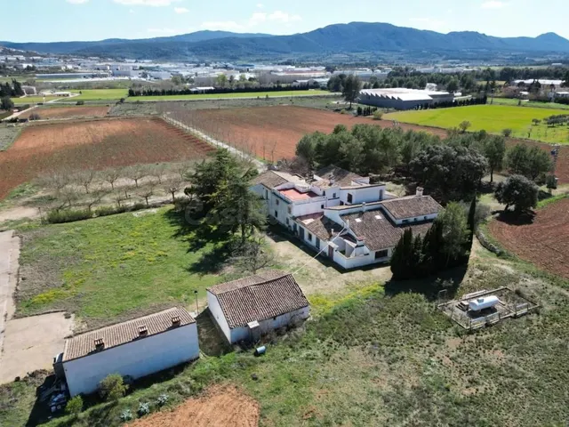 Local comercial 1700m² en venta - Comunidad valenciana — 4