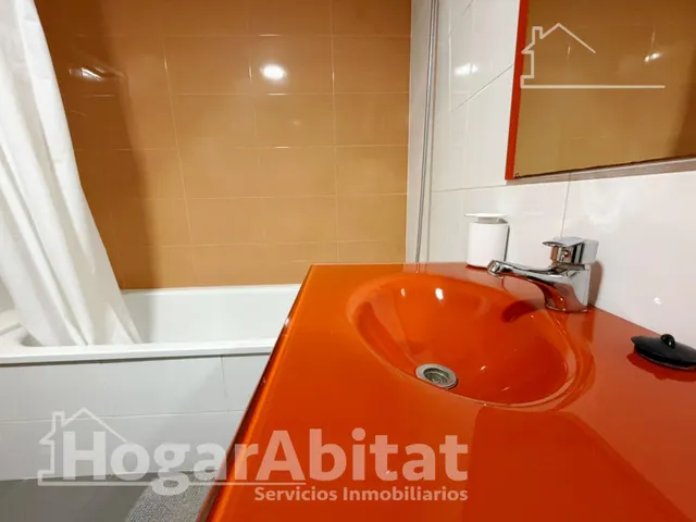 SEMINUEVO CON PISCINA, GARAJE  Y DOS TERRAZAS CERCA DEL METRO — 41