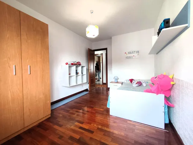 Piso exterior de 2 hab. salón, cocina independiente y baño. Plaza de aparcamiento exterior — 9