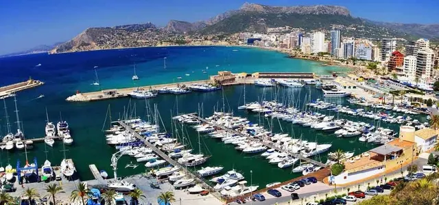 VILLA DE OBRA NUEVA EN CALPE — 11