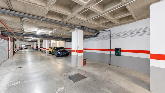 Bonito piso exterior y luminoso de dos dormitorios, baños y aseo en Albolote junto al metro y con plaza de garaje — 30