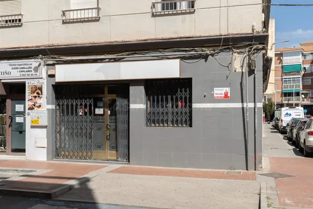 Local haciendo esquina!!