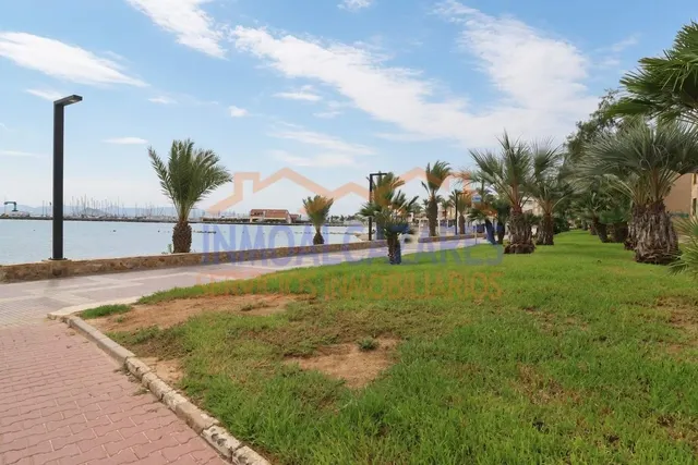 ¡A SOLO 1 MINUTO DE LA PLAYA! CÉNTRICO APARTAMENTO EN PRIMERA PLANTA DE 3 DORMITORIOS Y TERRAZA CON VISTAS AL MAR, EN LOS ALCÁZARES, MURCIA. — 34