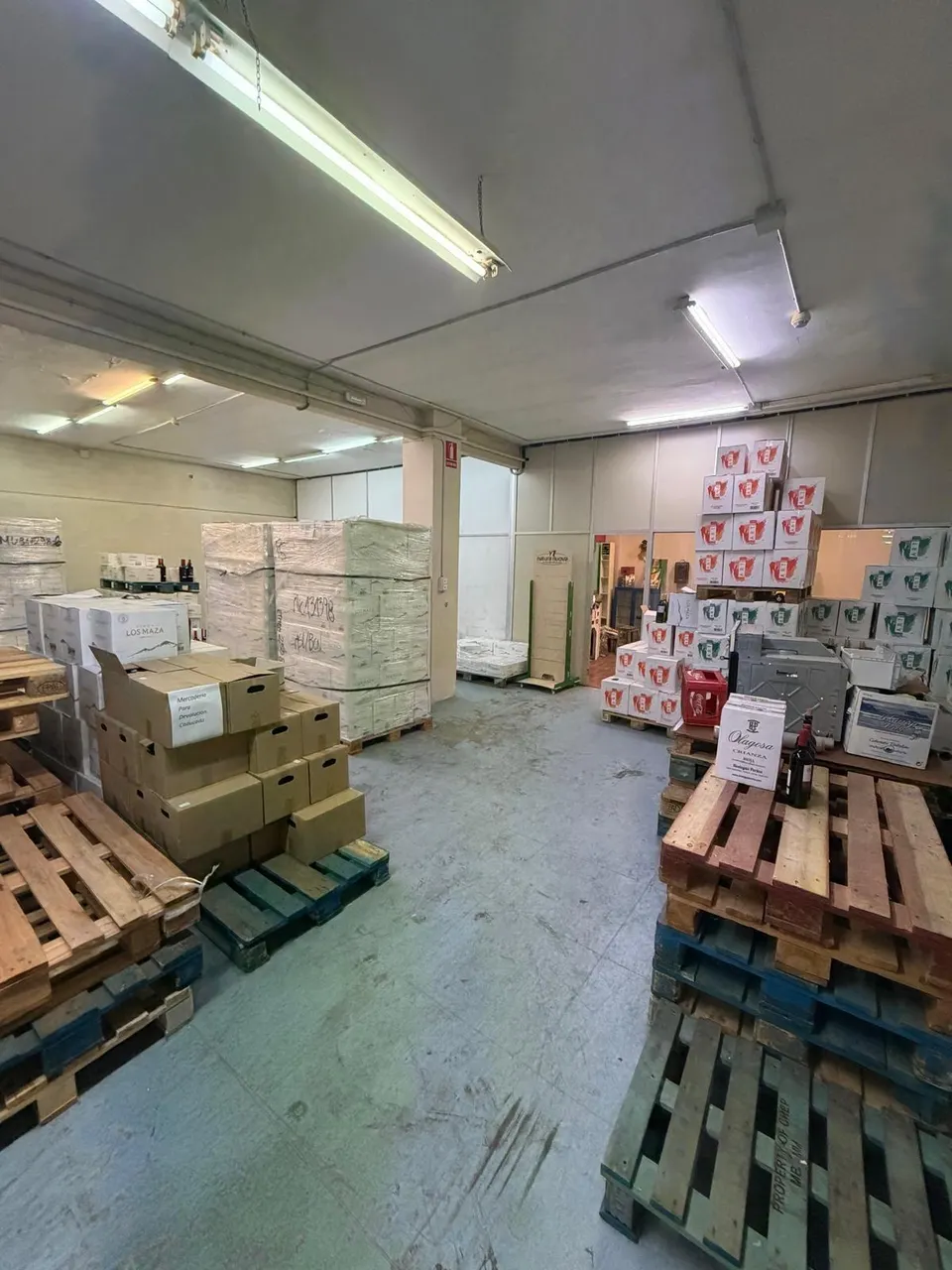 LOCAL EN VENTA EN ESPLUGUES DE LLOBREGAT
