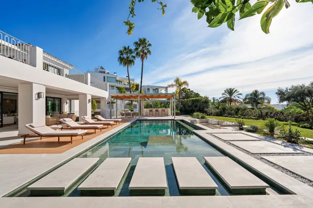 Chalet 5 habitaciones 483m² en venta - Costa Del Sol — 2