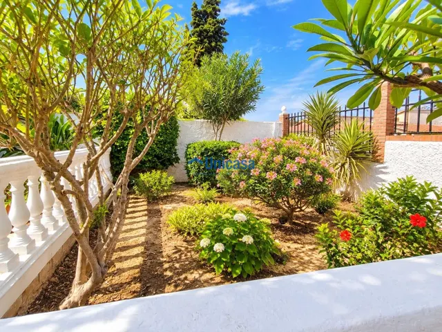 CHALET INDEPENDIENTE · 2 VIVIENDAS · PARCELA DE 422 M2 — 6