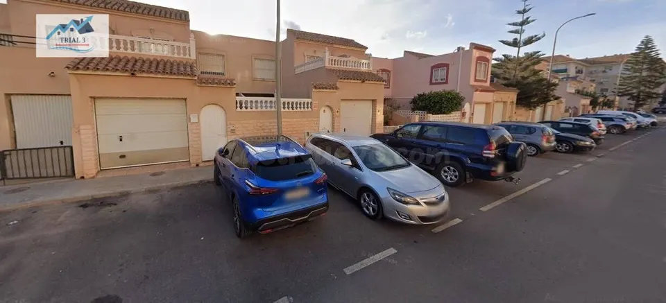 Venta de casa en Huercal de Almería