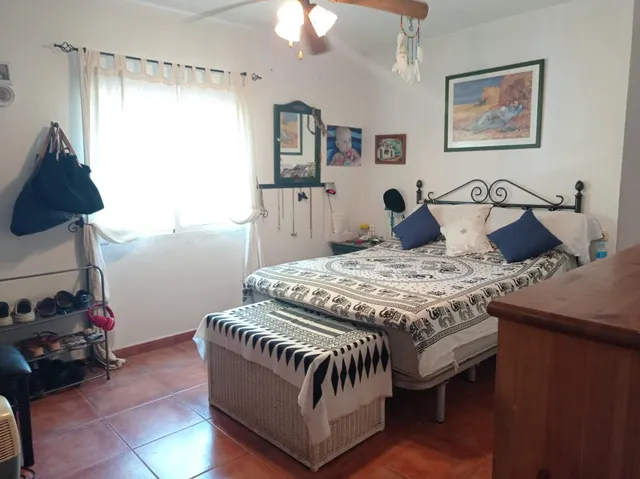 VENTA DE CHALET Y APARTAMENTO — 11