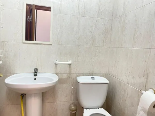 Local comercial en alquiler - foto 4