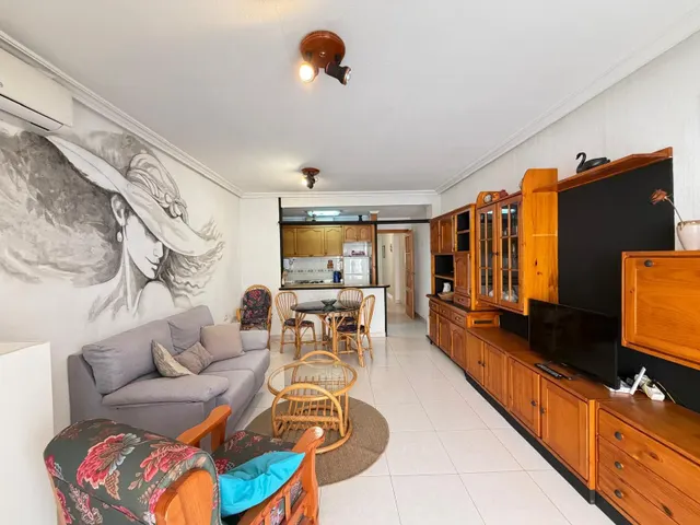 Apartamento a 350 metros de playa del cura con 2 dorm. 1 baño. en frente de av. de las habaneras. superficie de 66 m2. — 21