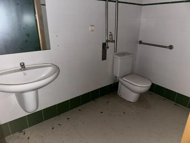 Local comercial — 11