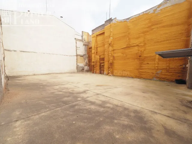 Se vende solar de 202 metros cuadrados y 11 metros de fachad - foto 4