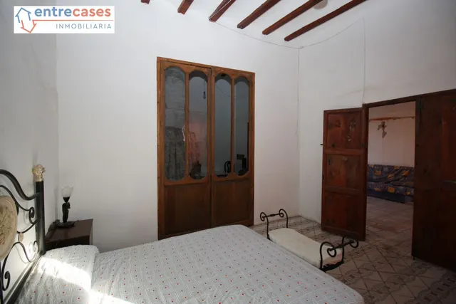 CASA DE PUEBLO EN FAURA ESPACIOSA MUCHAS POSIBILIDADES PRECIO REBAJADO — 11