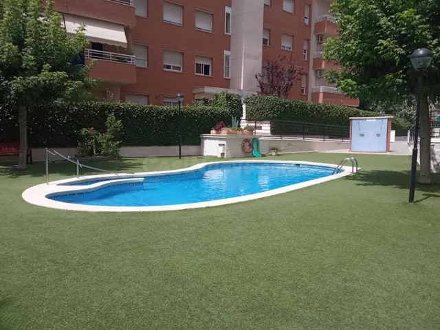 Piso para vivir todo el año! (Esq c/ Barcelona)