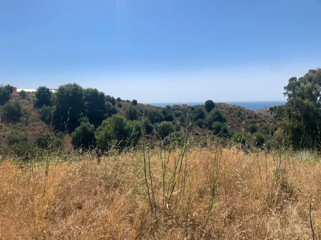 ¡Inversión con Vistas Eternas al Mar! Parcela de 4.363 m2 en Benalmádena (Sector SP-18), junto a Holiday World — 6