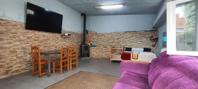 CASA PARA REFORMAR CON CUADRA, PAJAR Y DOS GARAJES EN TORRELAVEGA.- — 6