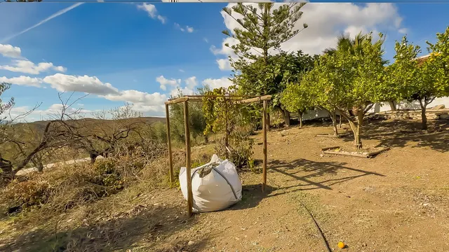 Finca rústica 2 habitaciones 140m² en venta - Polígono - Alrededores - Pedanías — 38