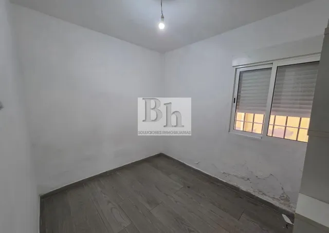 BLANHOGAR alquila bajo de 3 habitaciones en 25 años de Paz — 7