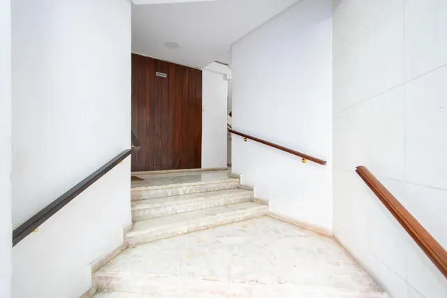 Bonito piso próximo a Santa Justa con terraza y ascensor. — 18
