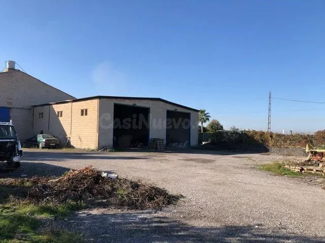 Finca Rústica con 2 Navesde 400 m2 aprox, cada una y una cas - foto 5