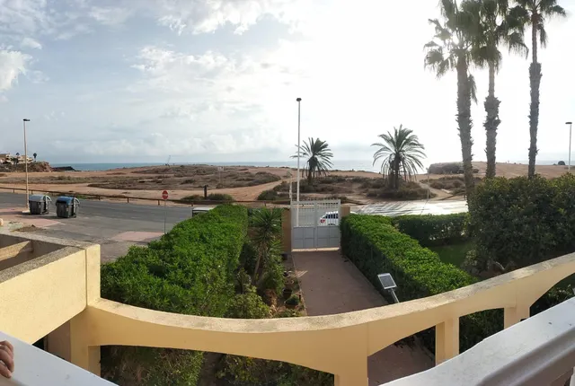 MAGNIFICO CHALET ADOSADO CON PISCINA COMUNITARIA Y VISTAS AL MAS — 8