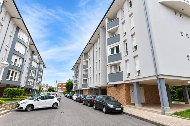 MAGNÍFICA VIVIENDA REFORMADA CON GARAJE, PISCINA Y TODO TIPO - foto 2