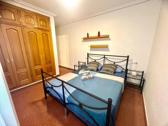 Apartamento con licencia turística de 3 dormitorios a tan solo 350 del mar — 28