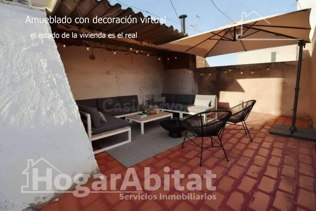 AMPLIA CASA CON TERRAZA EN EL CENTRO - foto 2
