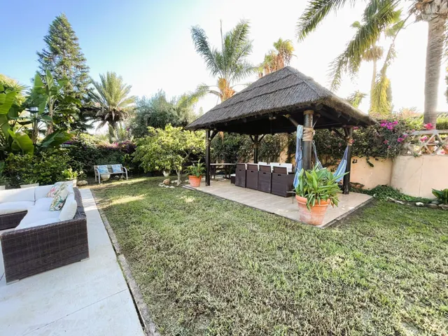 Villa en venta en Nueva Andalucía, Marbella, con vistas al mar y cerca de Puerto Banús — 6
