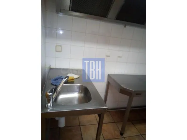 Local comercial en alquiler en Universidad - foto 3
