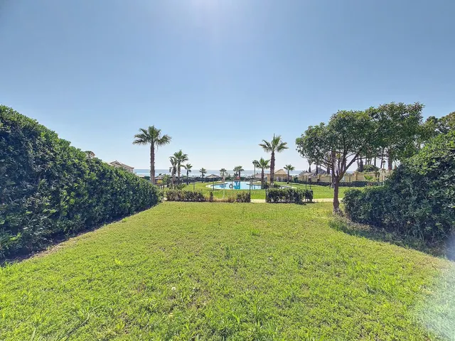 Casa 5 dorm. frente a la playa con vistas al mar!! - foto 4