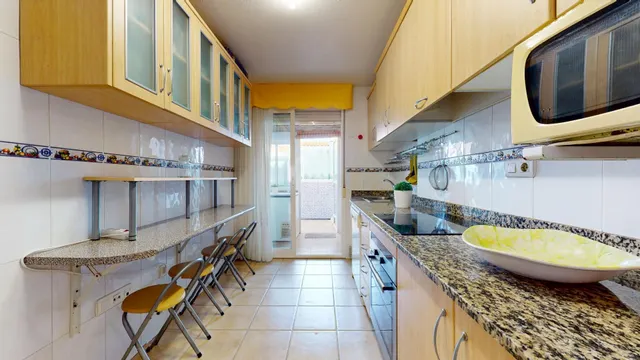 CHALET CON AMPLIA PARCELA JUNTO A LA PLAYA DE LAS HIGUERICAS – TORRE DE LA HORADADA — 10