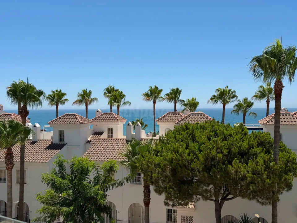 Piso con terraza SUR con vista al Mar solo 300 m del Mar