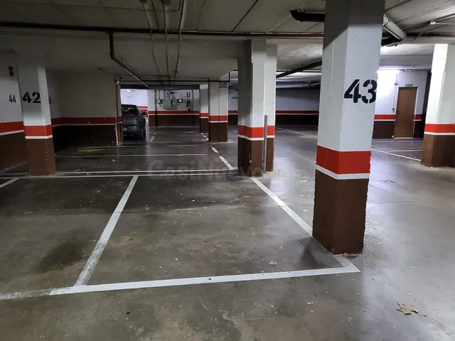 VENTA DE PLAZAS DE GARAJE ZONA UNIVERSIDAD - foto 3