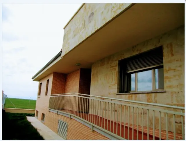 Urbis te ofrece un chalet independiente en venta en La Vellés, Salamanca. — 17