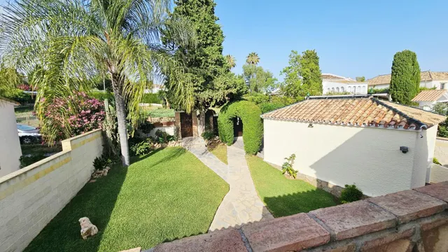 Encantador Chalet de 2 Plantas con Amplios Espacios y Terrazas — 14