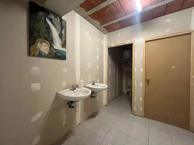 Oportunidad Local de 132m2 en Set Camins por 108.000€. — 11