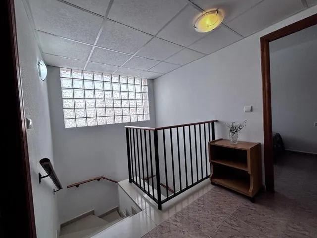PRECIOSO ADOSADO DE CINCO DORMITORIOS EN LA RIBERA — 23