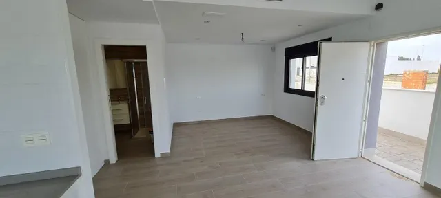 Villa Independiente con 3 dormitorios y piscina privada a la venta en Villamartin(orihuela Costa) — 6