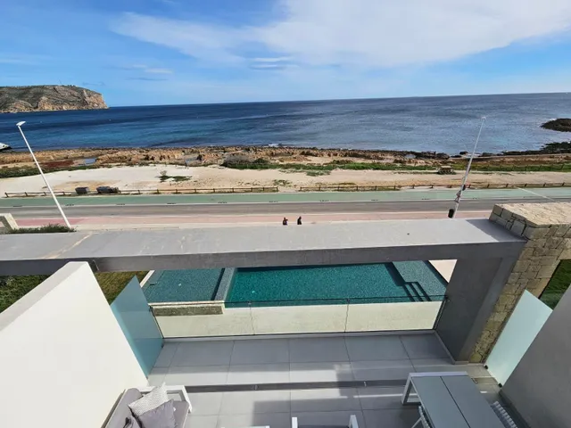Ático de lujo frente al mar en Jávea – Diseño, confort y vistas infinitas — 6