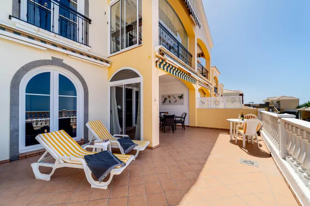 Exclusivo apartamento con amplia terraza y vistas al mar en Loma Verde — 13