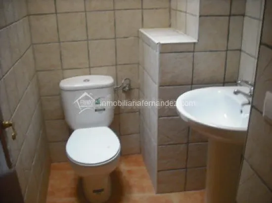 Local comercial 30m² en alquiler - PARTE ANTIGUA - foto 2