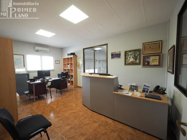 Amplia Nave Industrial en Tomelloso - Oportunidad Única por €650,000 — 8
