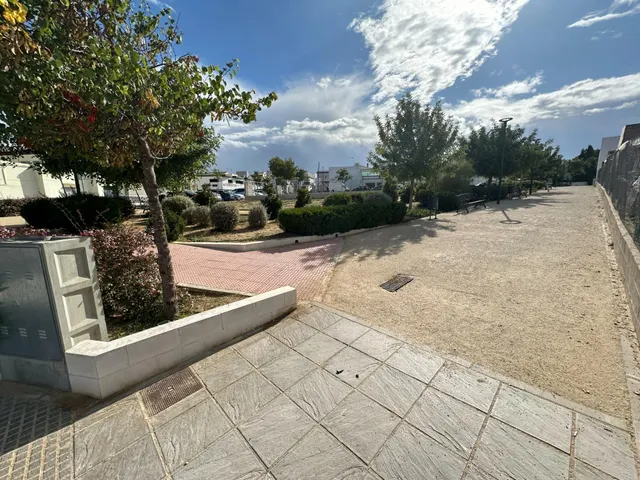 Casa en planta baja con gran patio para reformar en la carretera de medina — 25