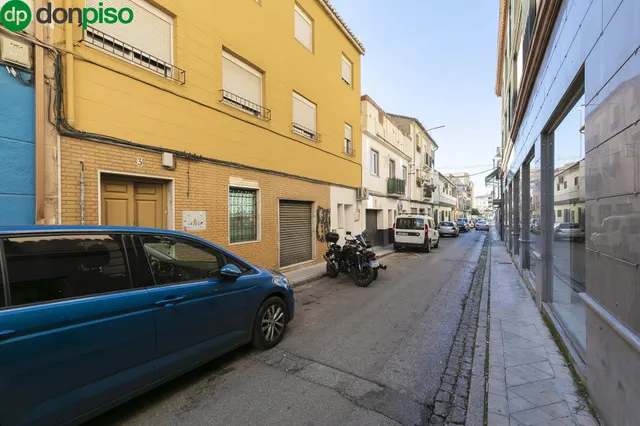 Piso para reformar junto a Avenida Dílar — 20