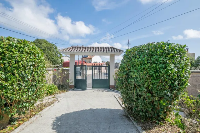 Amplia Casa + otra vivienda + anexo en Venta en Ardemil, Ordes — 15