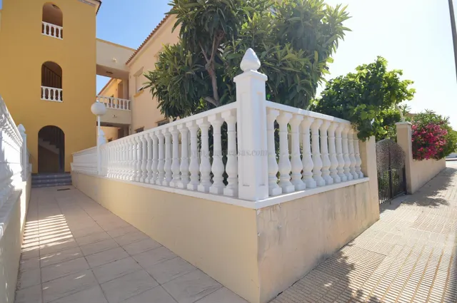 MAGNIFICA VIVIENDA EN PLANTA BAJA CON GRAN TERRAZA Y PISCINA COMUNITARIA — 23