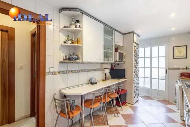 CASA PAREADA EN LA ZUBIA CON PISCINA, ZONA DE BARBACOA Y JARDÍN — 16