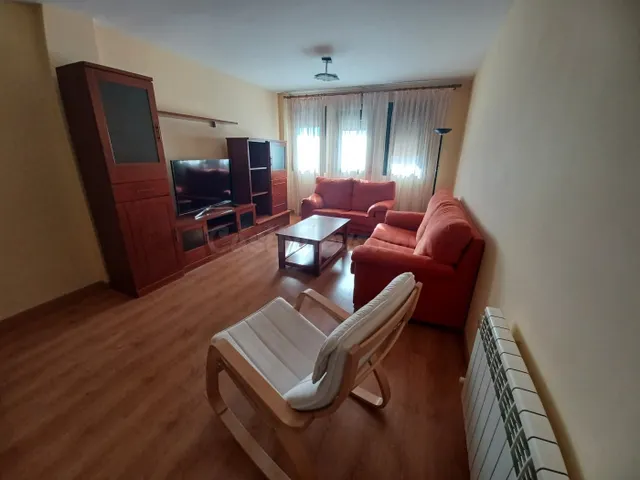 SE VENDE PISO EN RENTABILIDAD DE TRES DORMITORIOS, DOS BAÑOS - foto 5